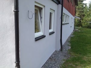 Fiberpuss ferdig på grunnmur